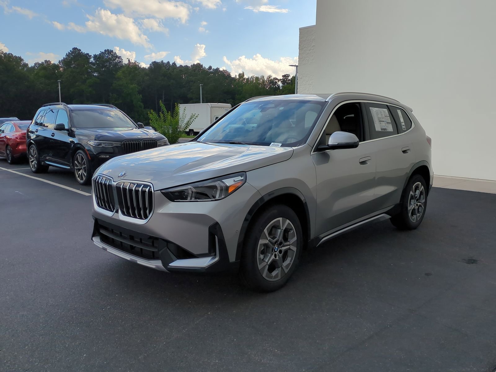 Certified 2025 BMW X1 xDrive28i w/ Technology Package image 5