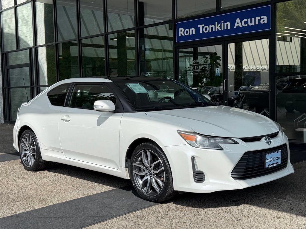 Used 2015 Scion tC FWD image 2