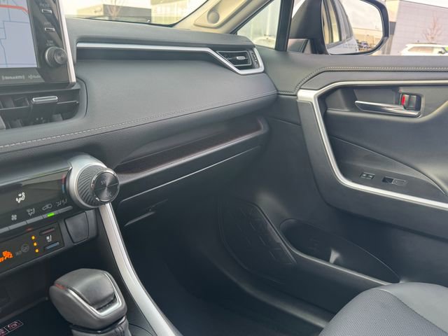 Used 2022 Toyota RAV4 Limited image 26
