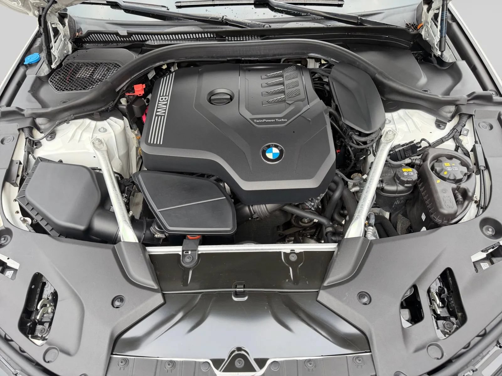 Used 2021 BMW 530i w/ Convenience Package RWD image 36