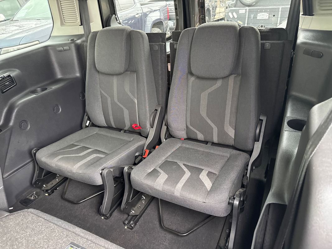 Used 2017 Ford Transit Connect XLT FWD image 13