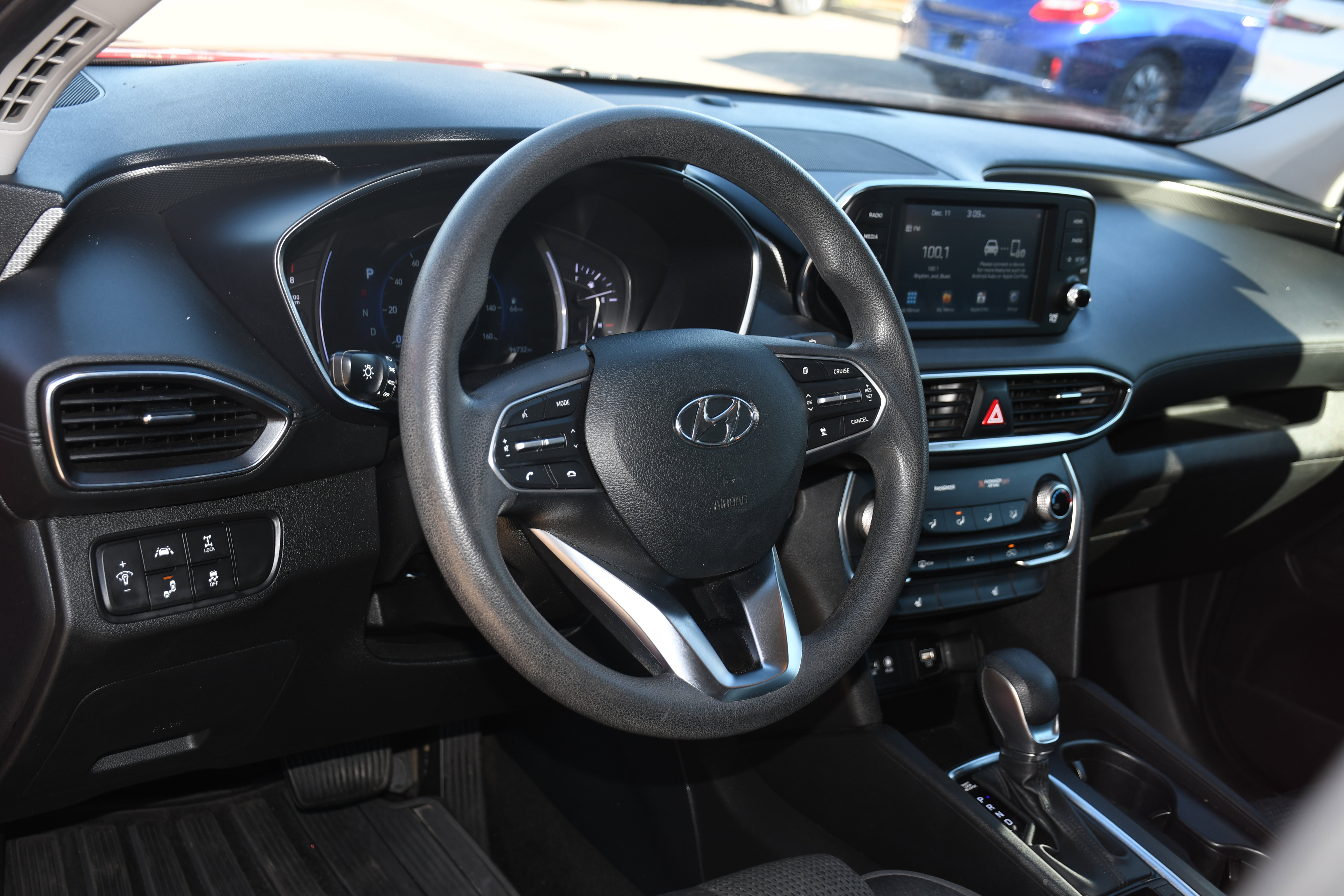 Used 2020 Hyundai Santa Fe SEL image 8