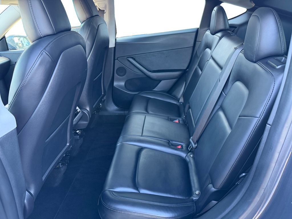 Used 2021 Tesla Model Y Performance image 13