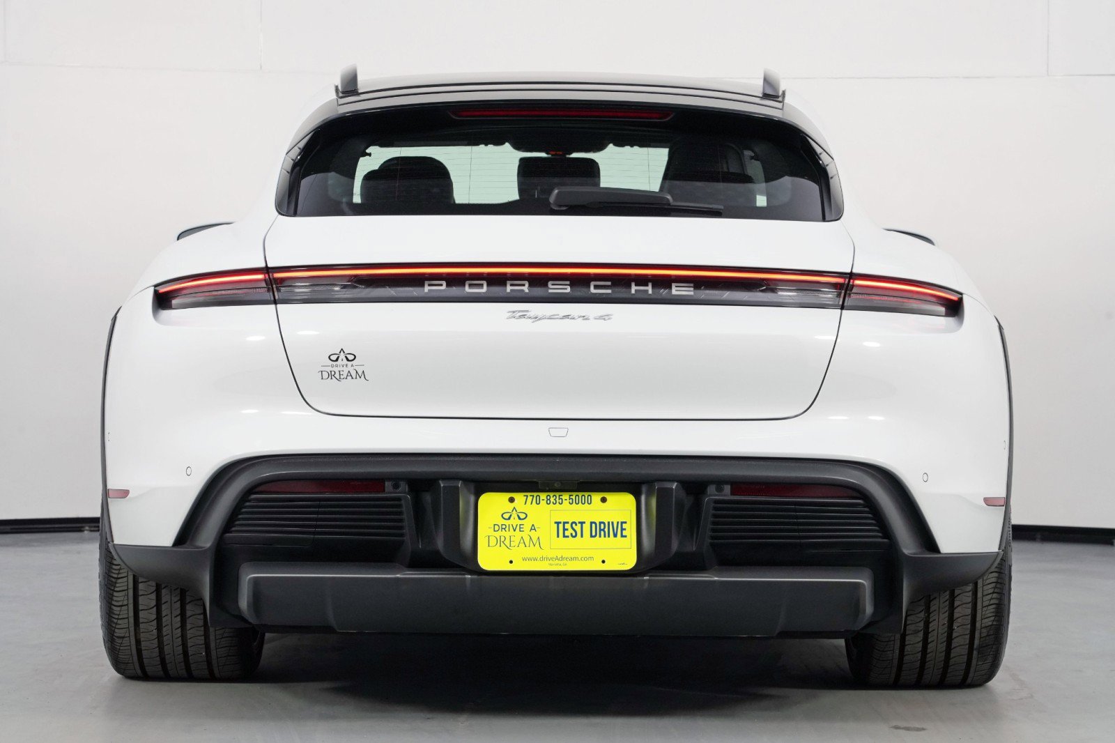 Used 2021 Porsche Taycan 4 Cross Turismo w/ Premium Package image 11