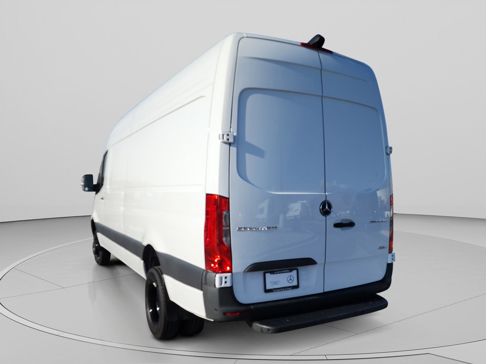 Used 2024 Mercedes-Benz Sprinter 3500 w/ Parking Package image 3