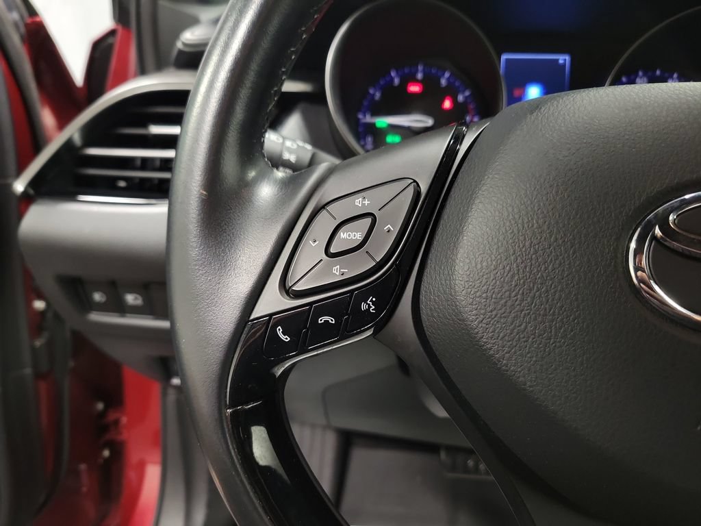 Used 2018 Toyota C-HR XLE FWD image 23