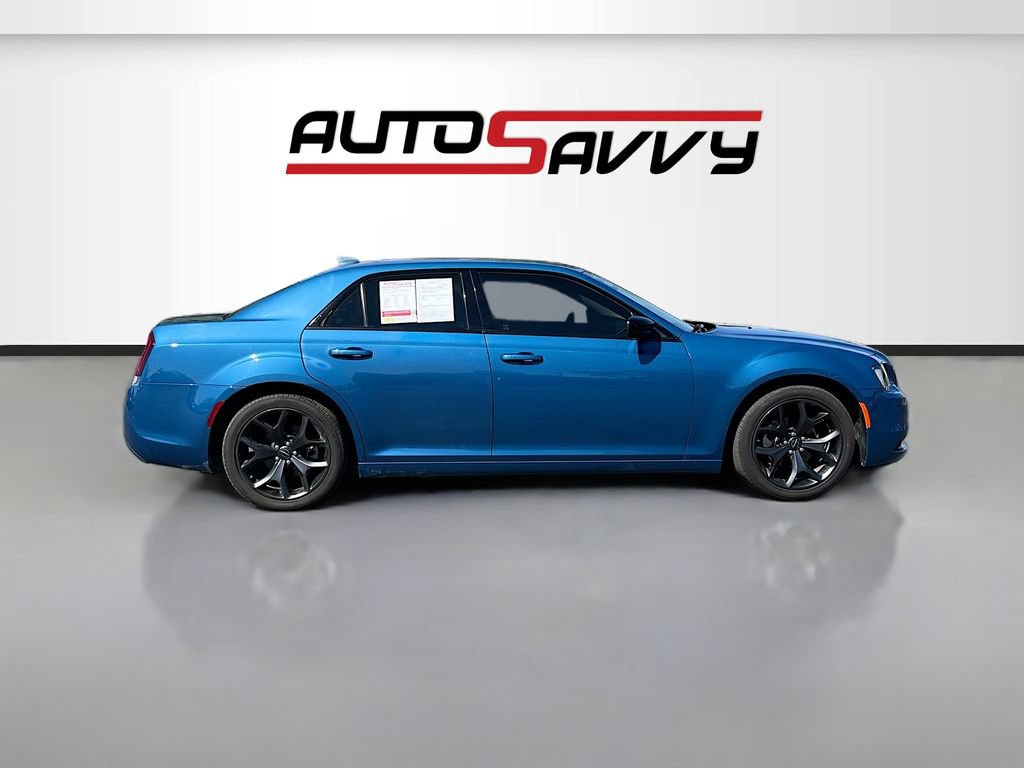 Used 2023 Chrysler 300 Touring w/ Sport Appearance Package RWD image 8