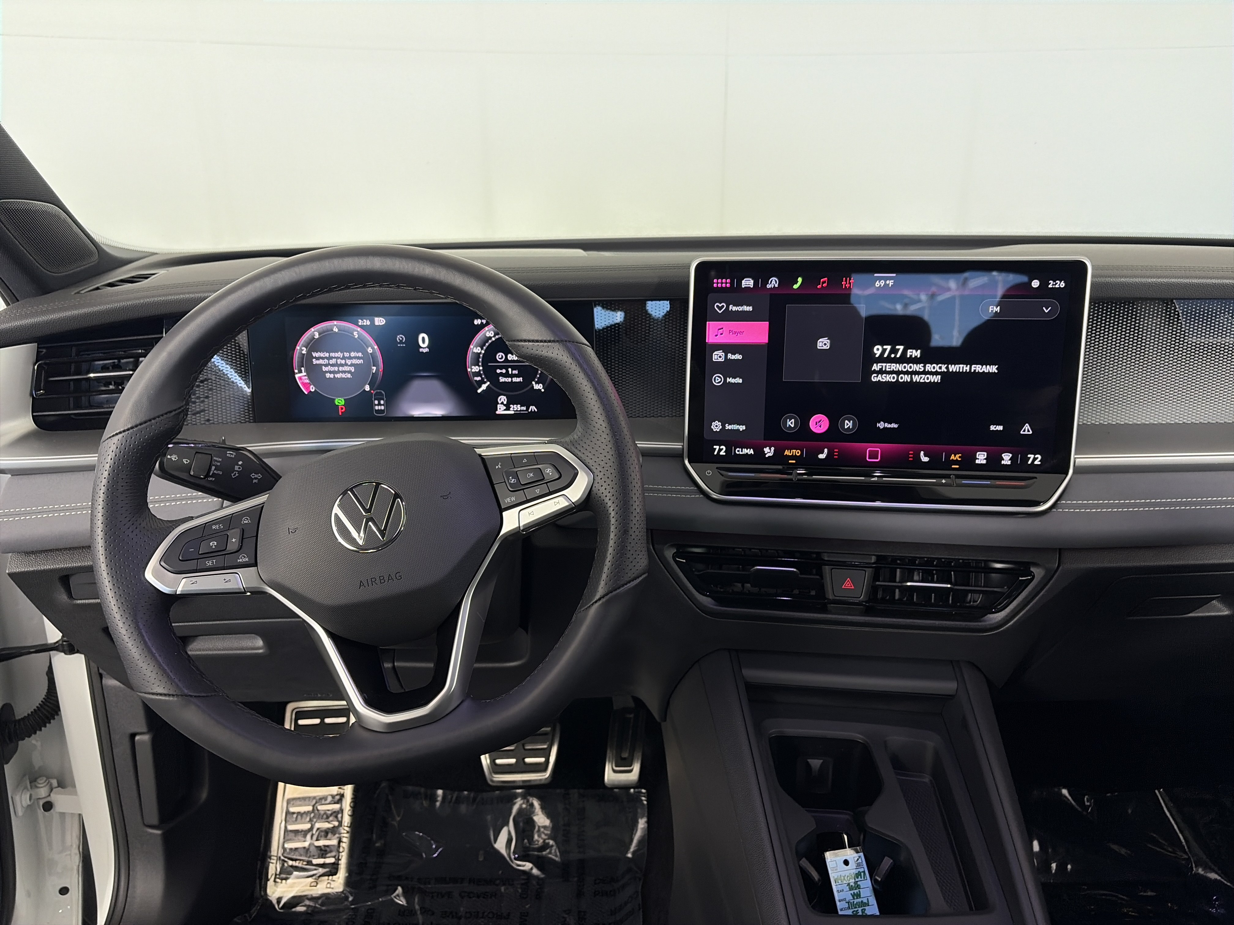 Used 2026 Volkswagen Tiguan SE R-Line AWD/4WD image 3