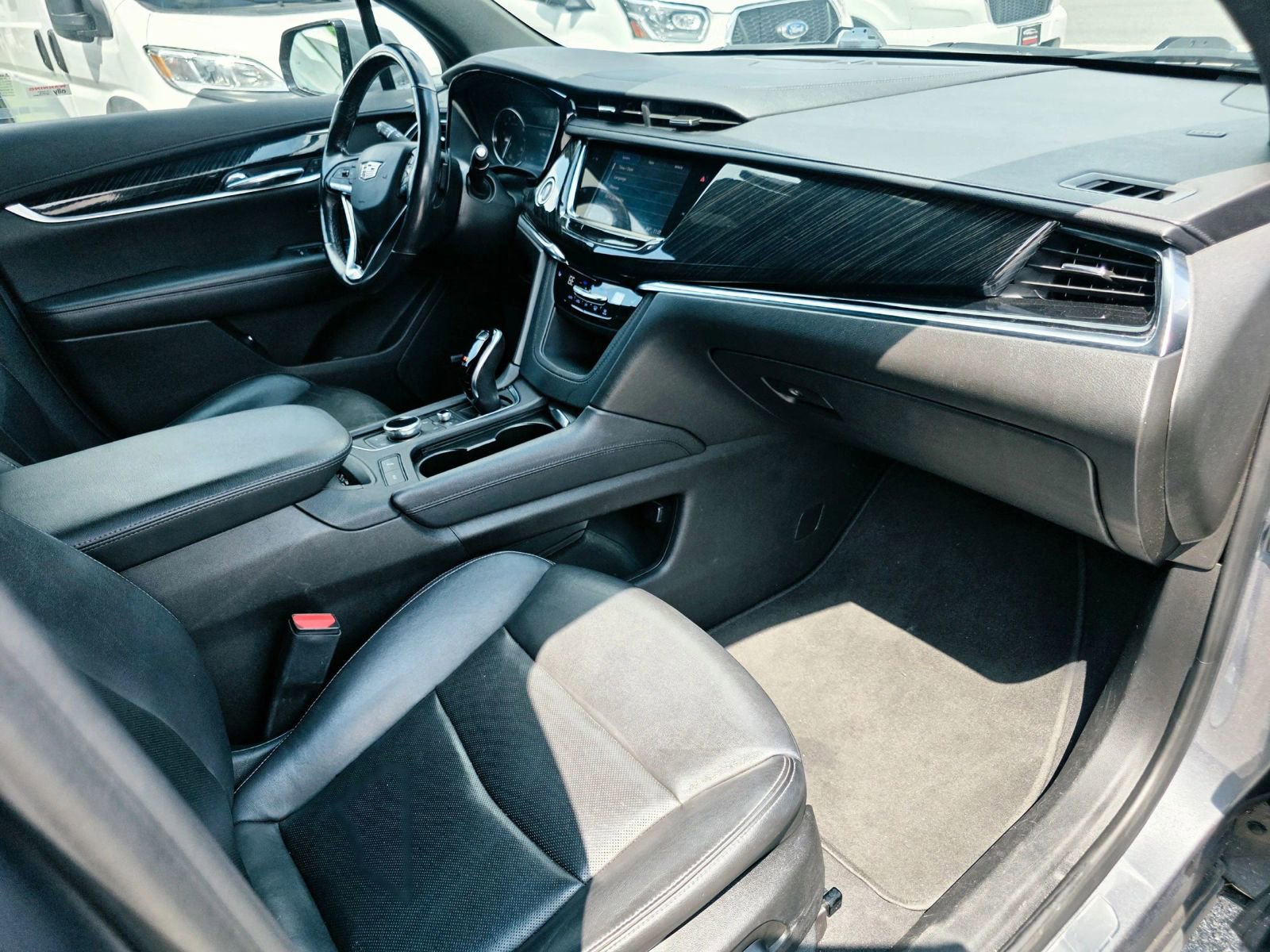 Used 2022 Cadillac XT6 Premium Luxury FWD image 11