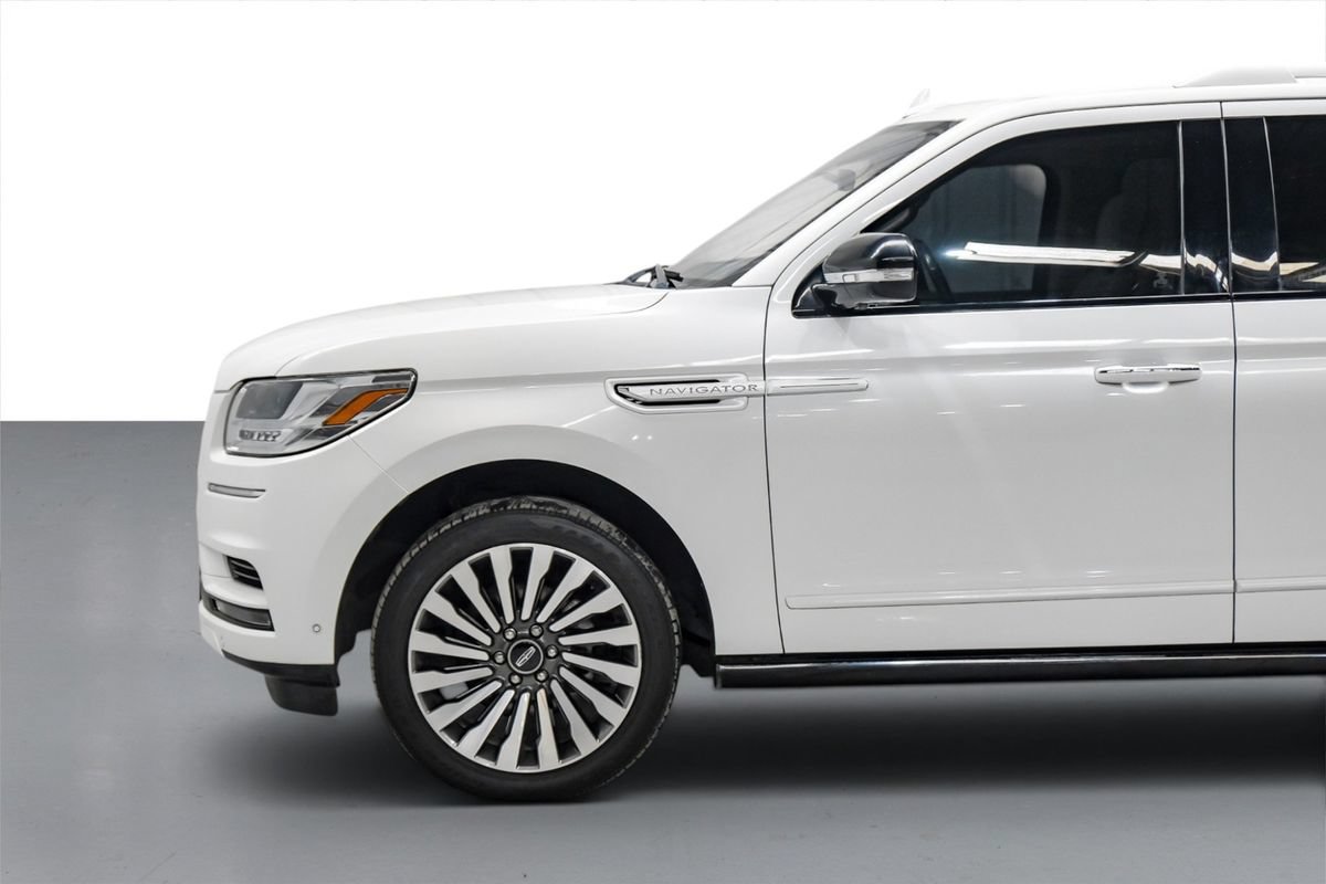 Used 2020 Lincoln Navigator L Reserve w/ Luxury Package RWD image 10