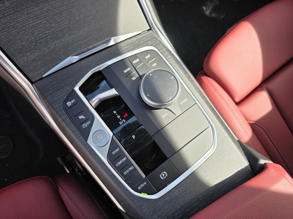 New 2026 BMW 330i Sedan RWD image 14