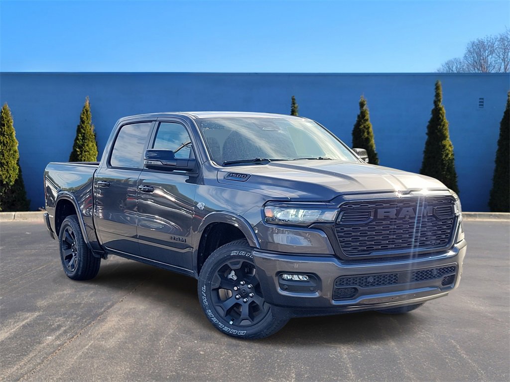 New 2026 RAM 1500 4x4 Crew Cab image 2
