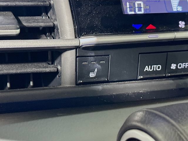 Certified 2025 Toyota Sienna XLE FWD image 23