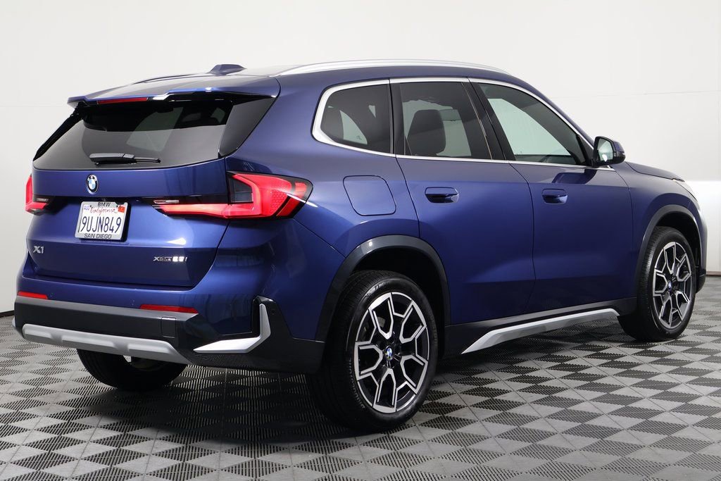 Certified 2025 BMW X1 xDrive28i w/ Convenience Package AWD/4WD image 4