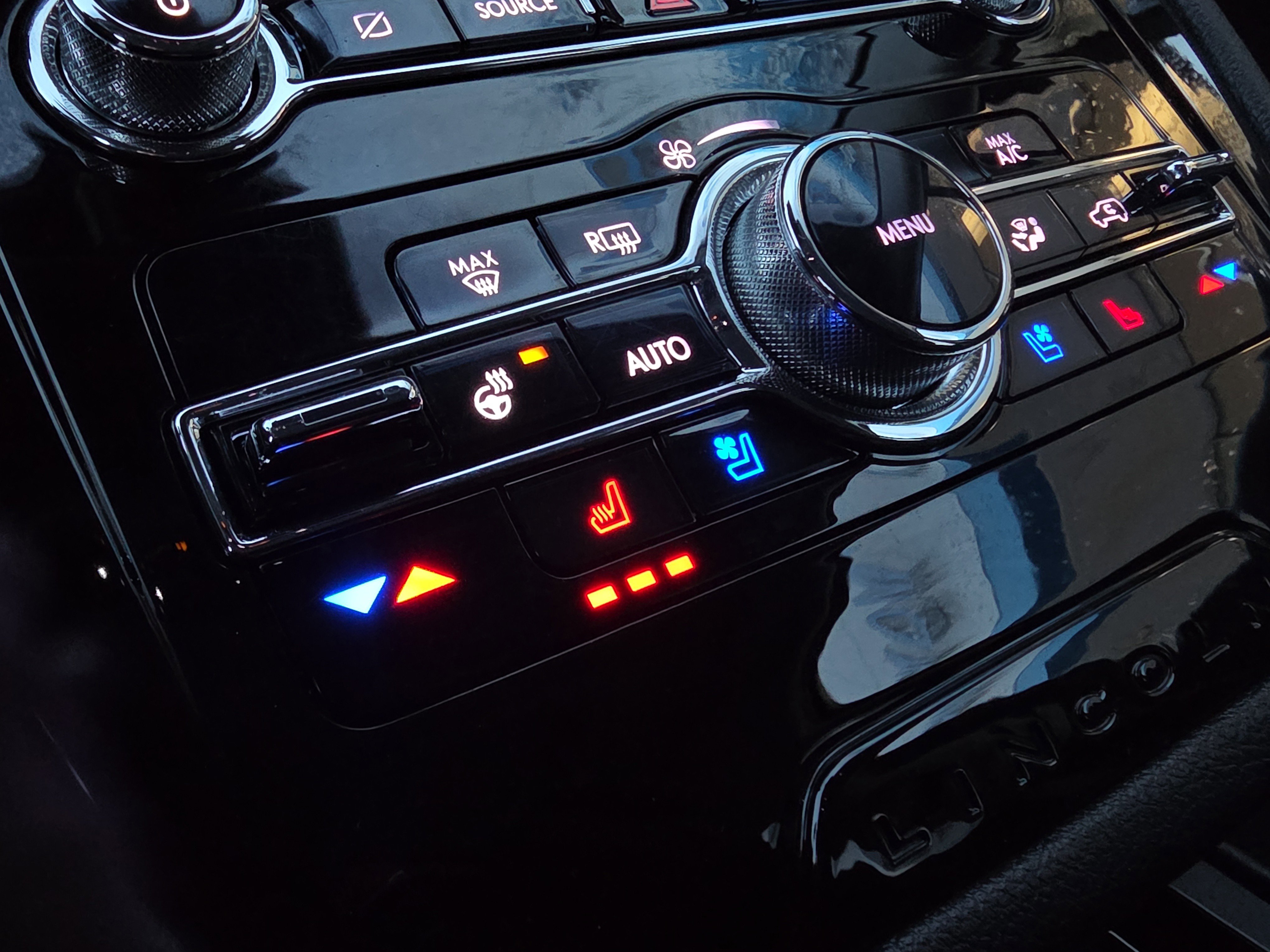 Used 2021 Lincoln Corsair Reserve w/ Equipment Group 201A image 27