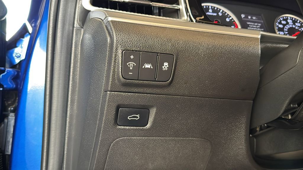 Used 2023 Kia K5 GT-Line image 28