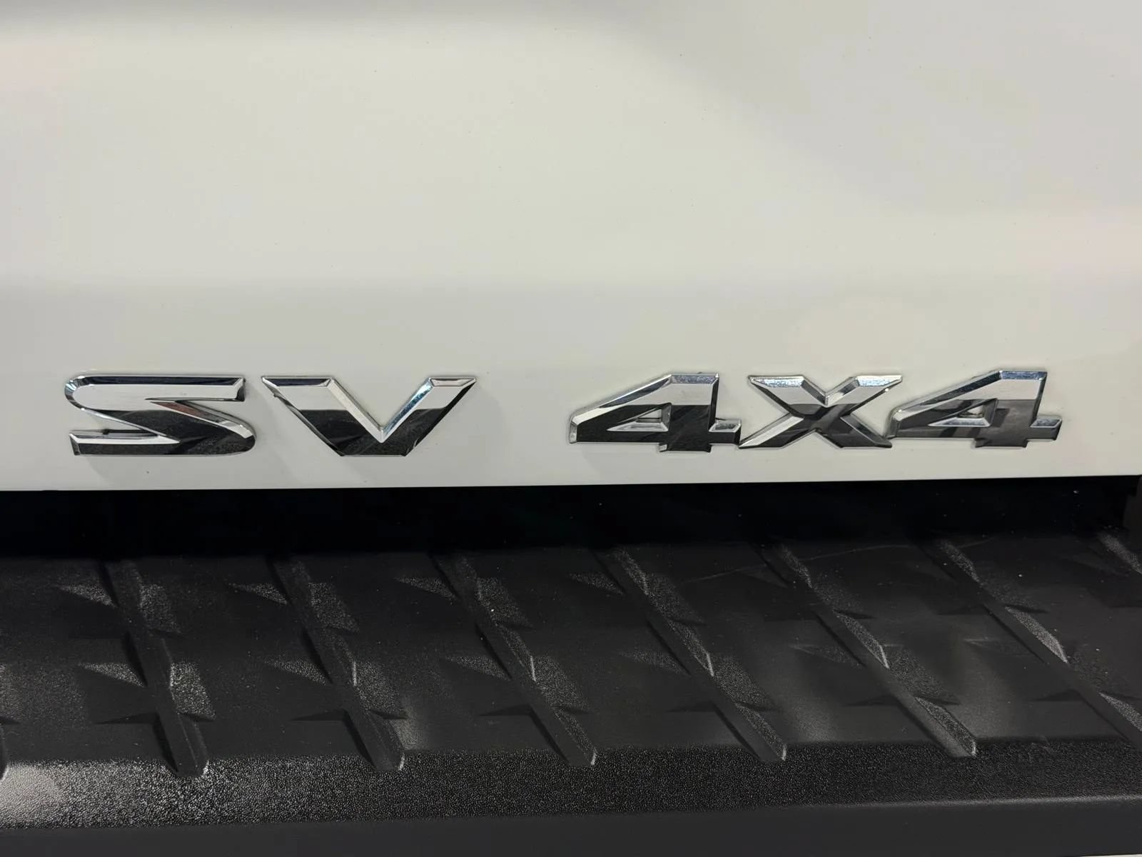 Used 2018 Nissan Titan S AWD/4WD image 11