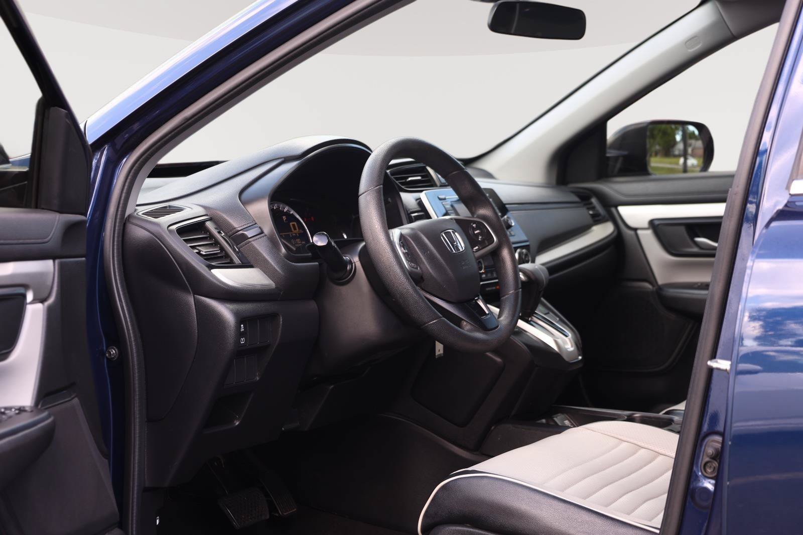 Used 2019 Honda CR-V LX image 12