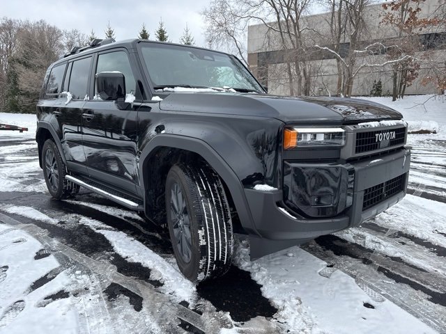 Used 2025 Toyota Land Cruiser image 3