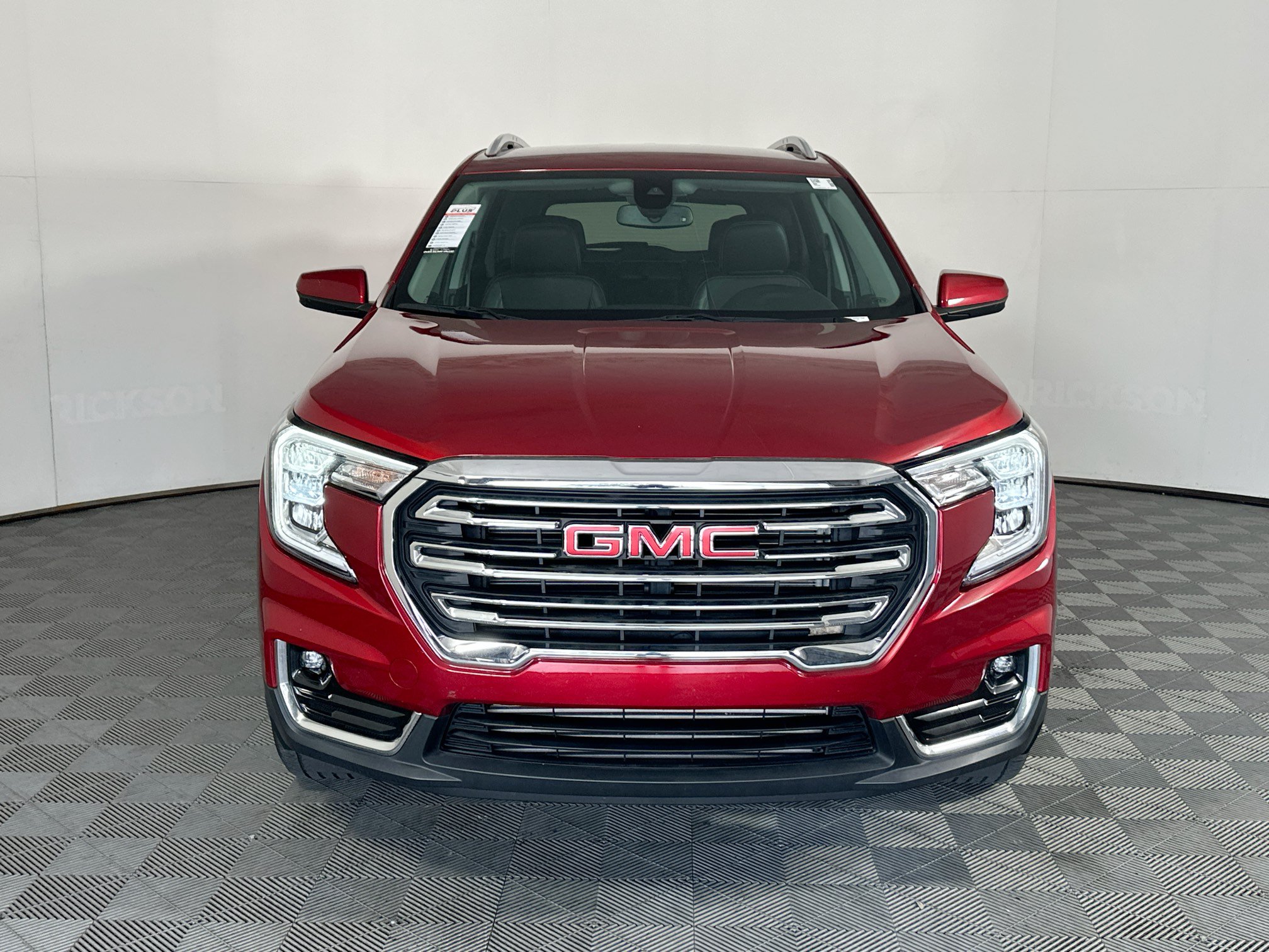 Used 2024 GMC Terrain SLT AWD/4WD image 8