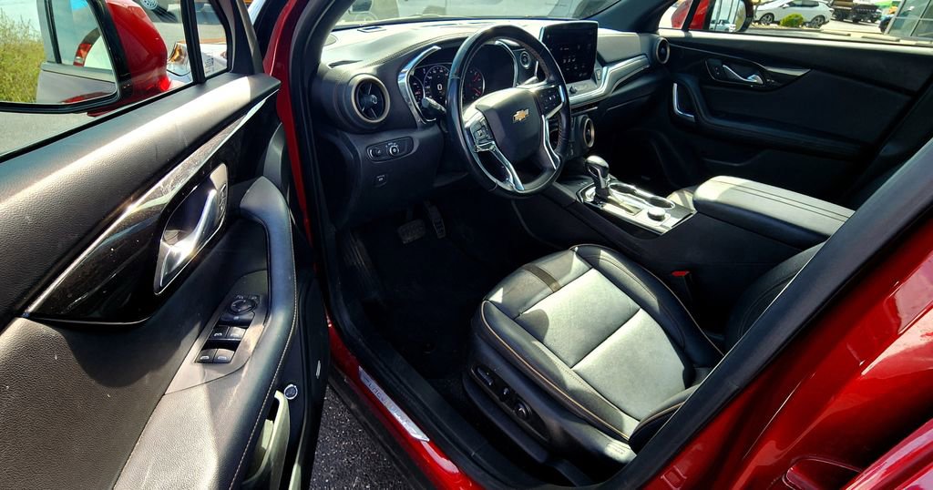 Used 2023 Chevrolet Blazer Premier AWD/4WD image 23