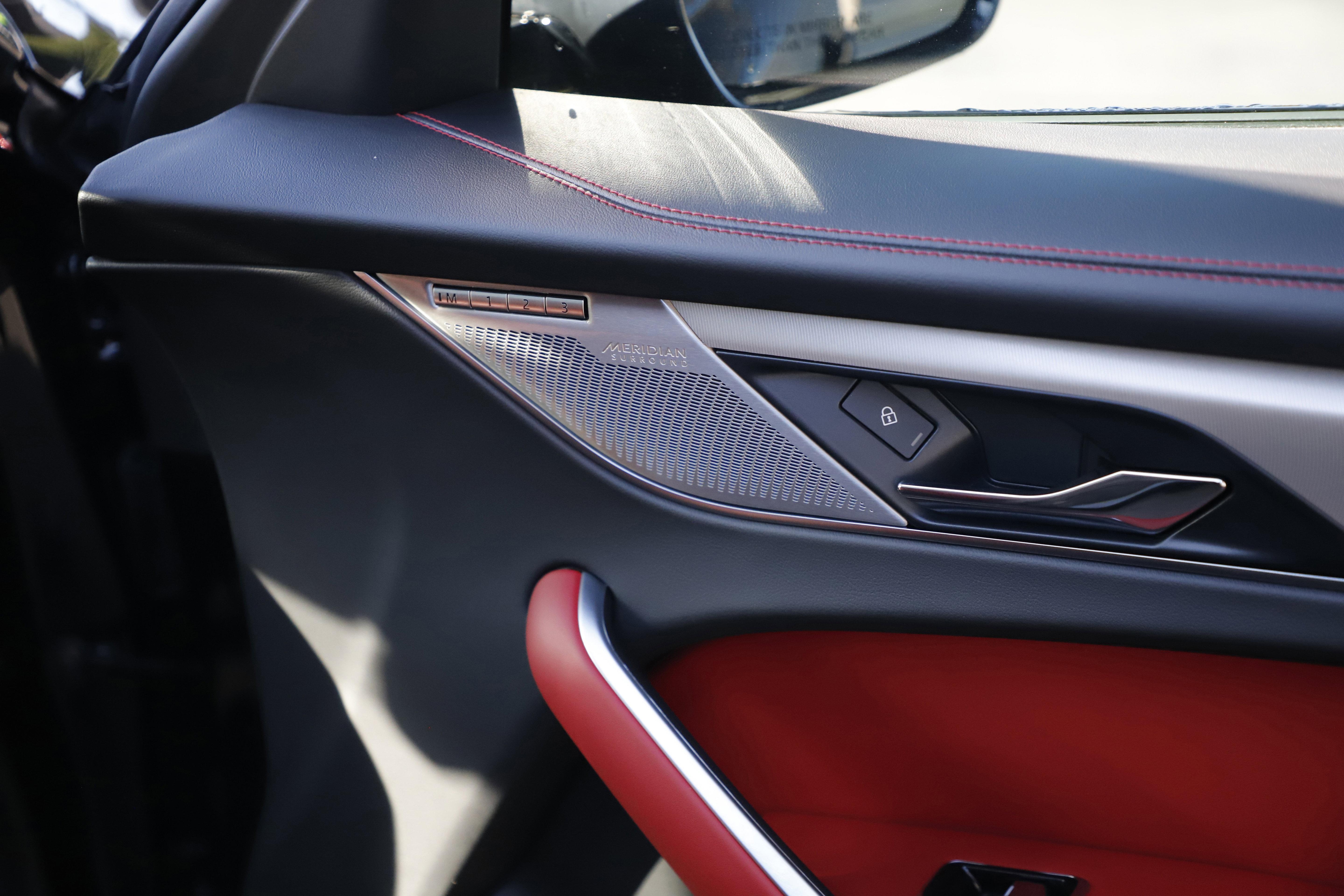 New 2026 Jaguar F-PACE R-Dynamic S image 11