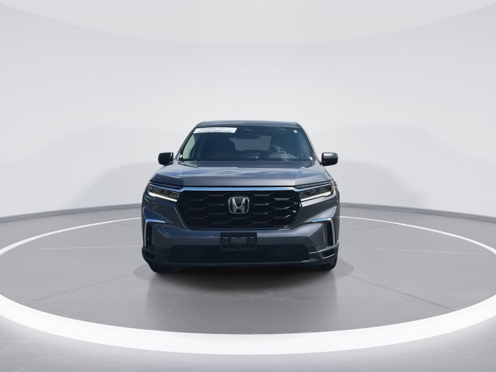 Used 2023 Honda Pilot LX image 3