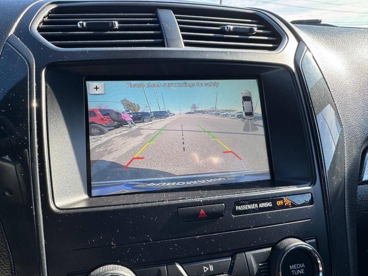 Used 2018 Ford Explorer XLT w/ Equipment Group 201A image 21