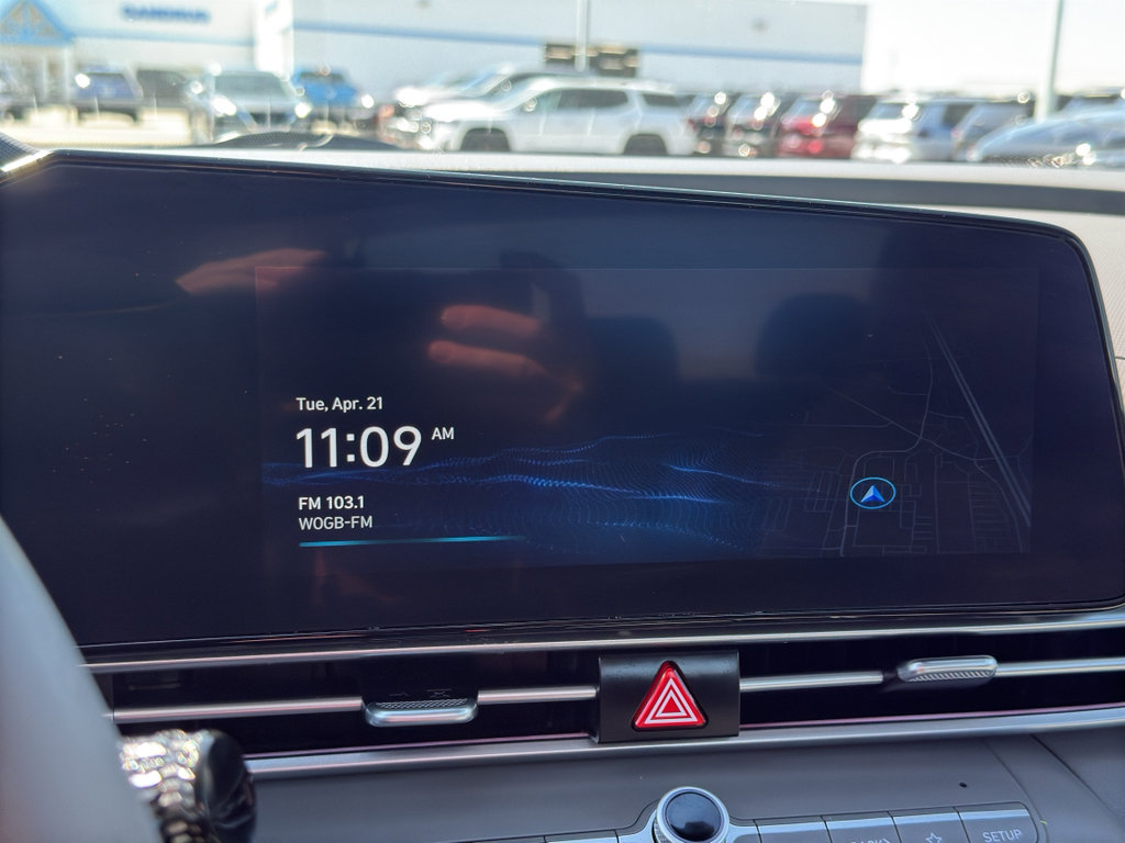 Used 2024 Hyundai Elantra SEL w/ Convenience Package FWD image 17