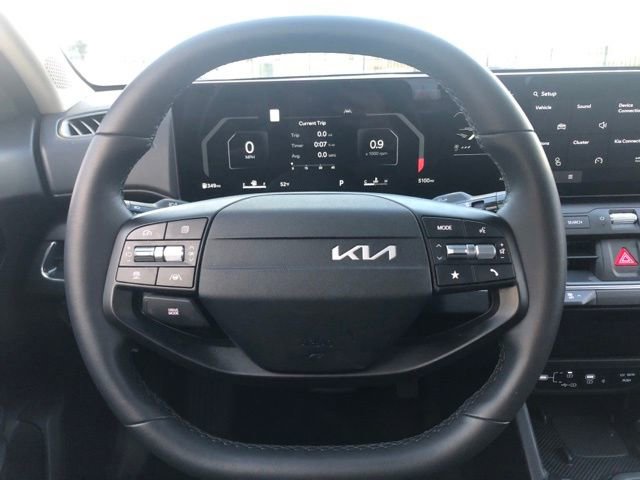 Used 2025 Kia K4 EX image 43