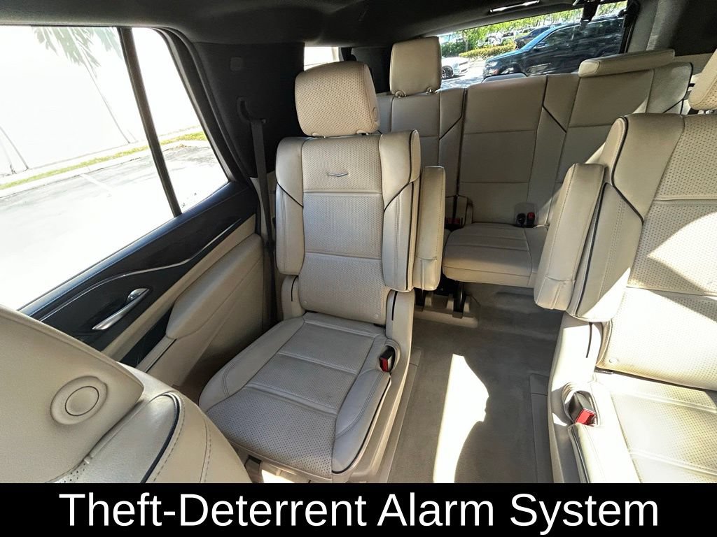 Used 2023 Cadillac Escalade Premium Luxury w/ Performance Package AWD/4WD image 13