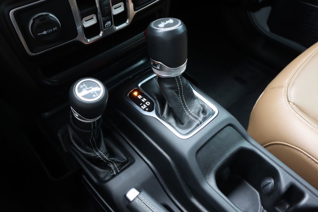 Used 2021 Jeep Wrangler Unlimited Sahara image 18