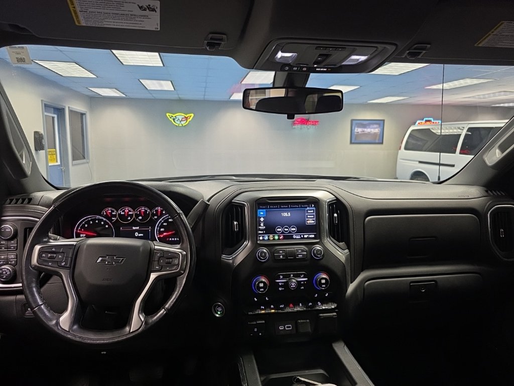Certified 2021 Chevrolet Silverado 1500 RST w/ Convenience Package II AWD/4WD image 15