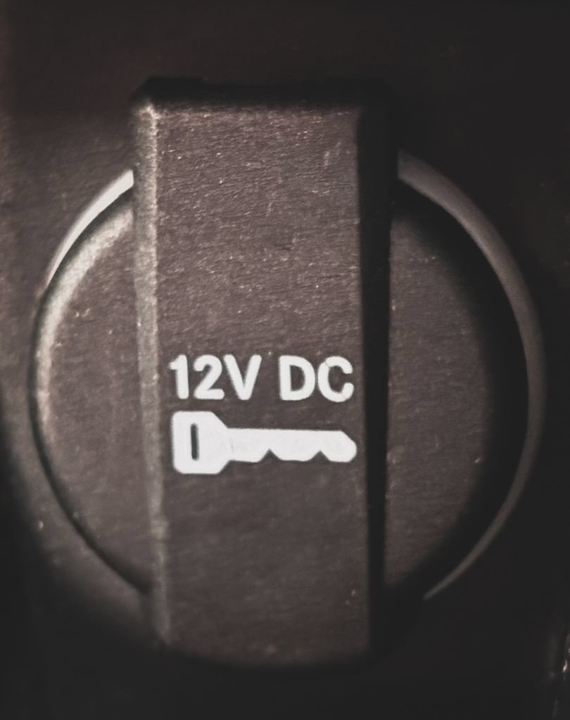 Used 2019 Dodge Charger SXT AWD/4WD image 5