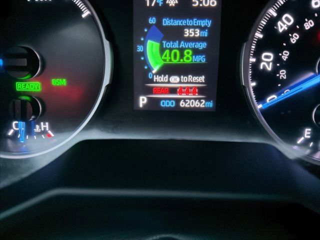 Used 2022 Toyota RAV4 SE image 41