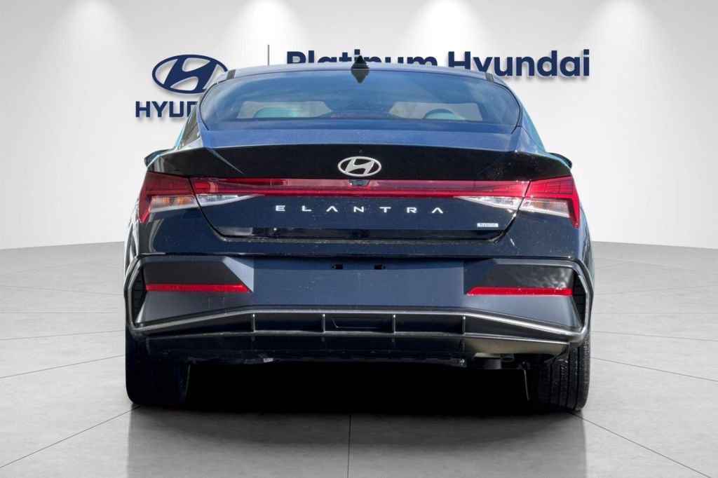 New 2026 Hyundai Elantra Limited FWD image 5