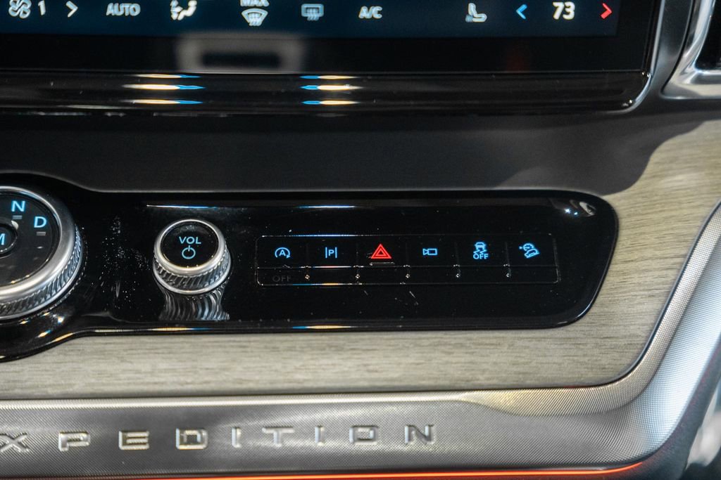 Used 2025 Ford Expedition Max Platinum AWD/4WD image 34