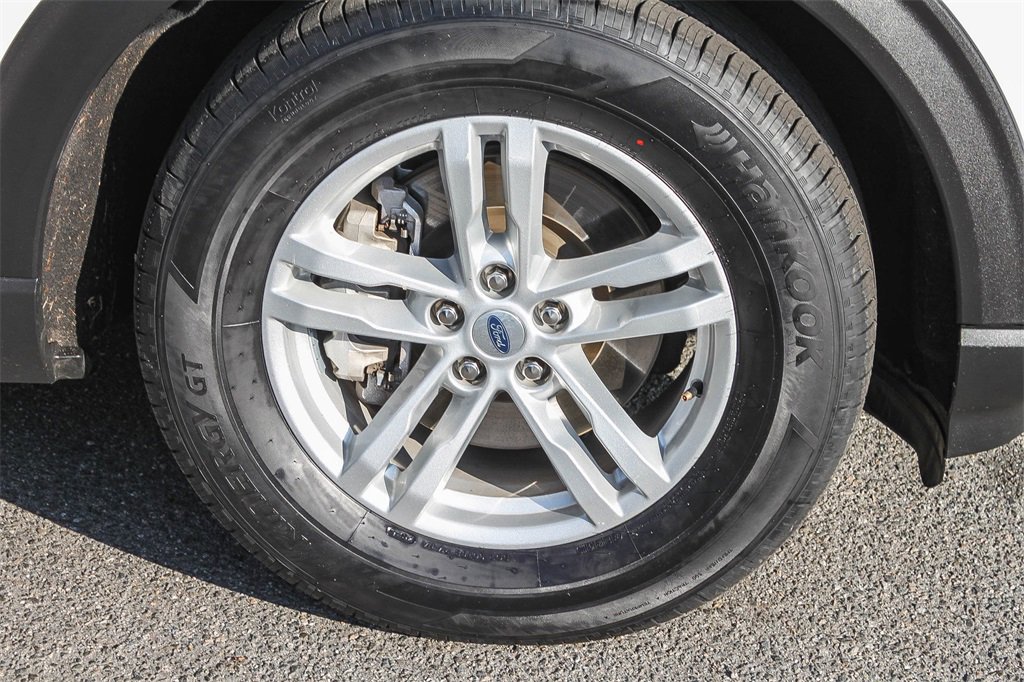 Used 2023 Ford Explorer XLT w/ Equipment Group 202A image 14