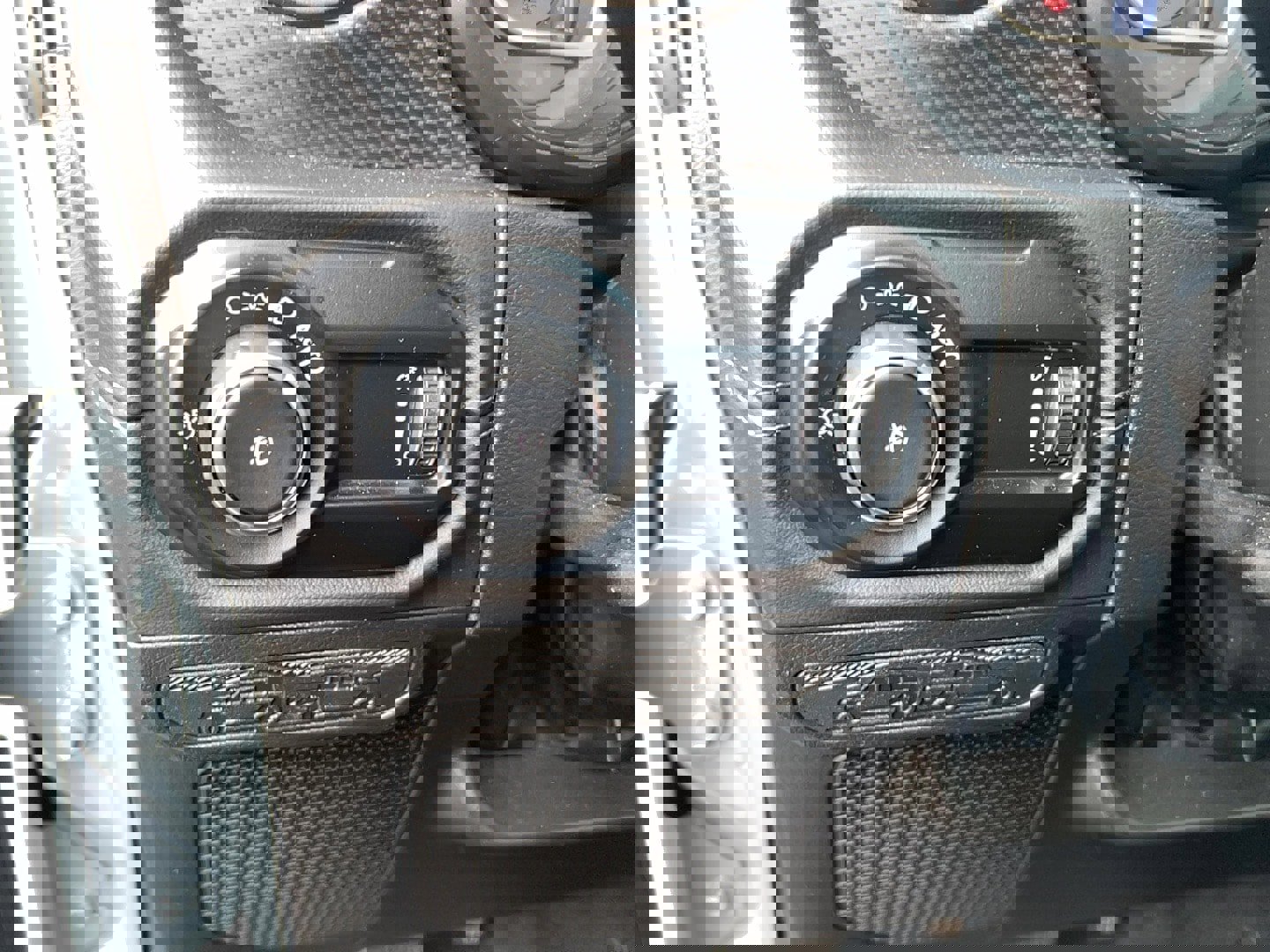 Used 2024 Jeep Wrangler Unlimited Rubicon image 18