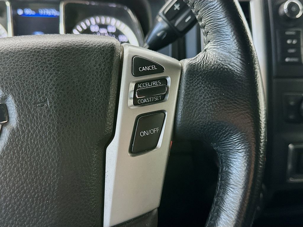 Used 2019 Nissan Titan SV w/ SV Convenience Package AWD/4WD image 26