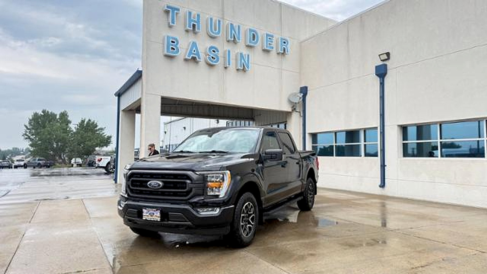 Used 2022 Ford F150 XLT w/ Equipment Group 302A High AWD/4WD image 1