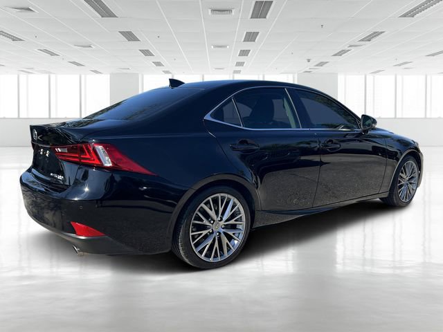Used 2016 Lexus IS 300 AWD image 4