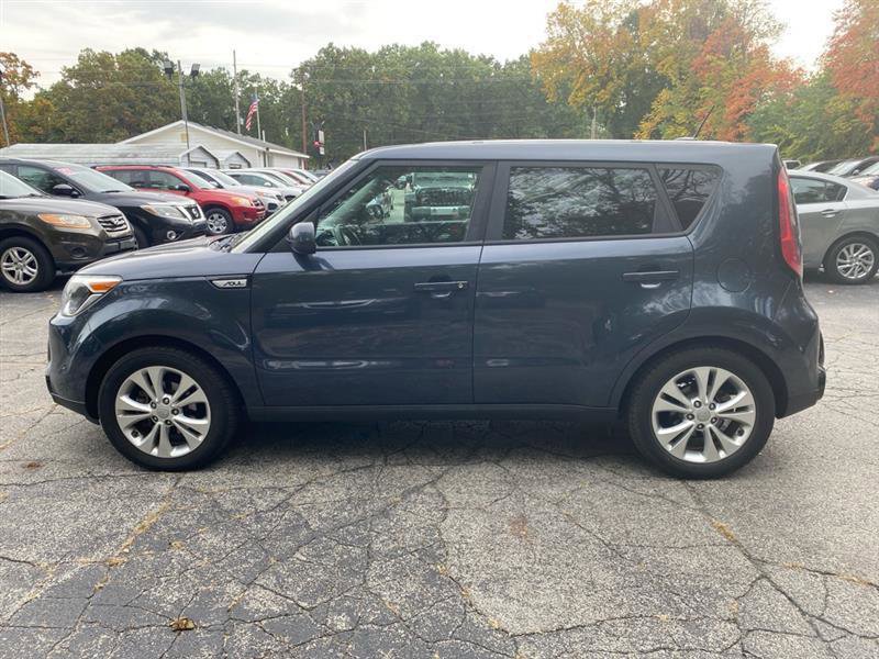 Used 2016 Kia Soul + FWD image 2