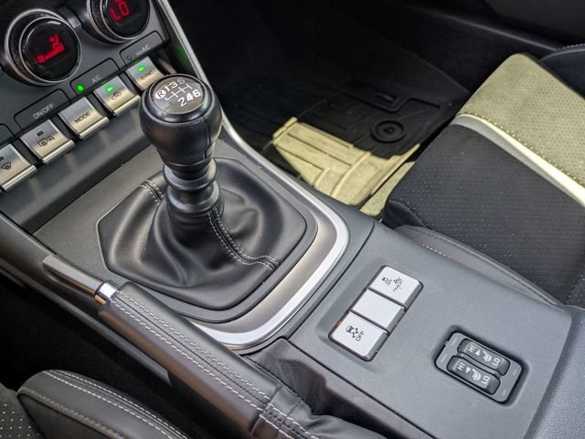 Used 2024 Toyota GR86 Premium RWD image 22
