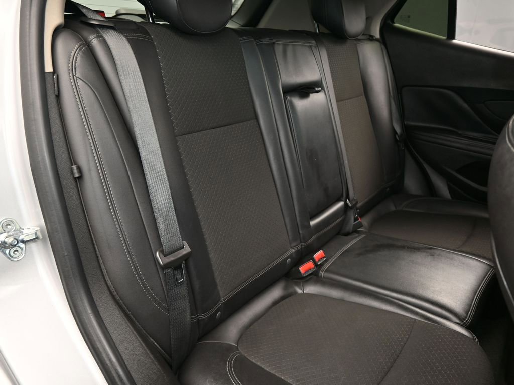 Used 2020 Buick Encore Preferred image 36