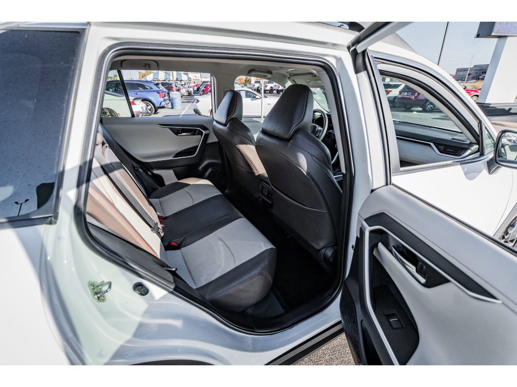 Used 2023 Toyota RAV4 Adventure image 27