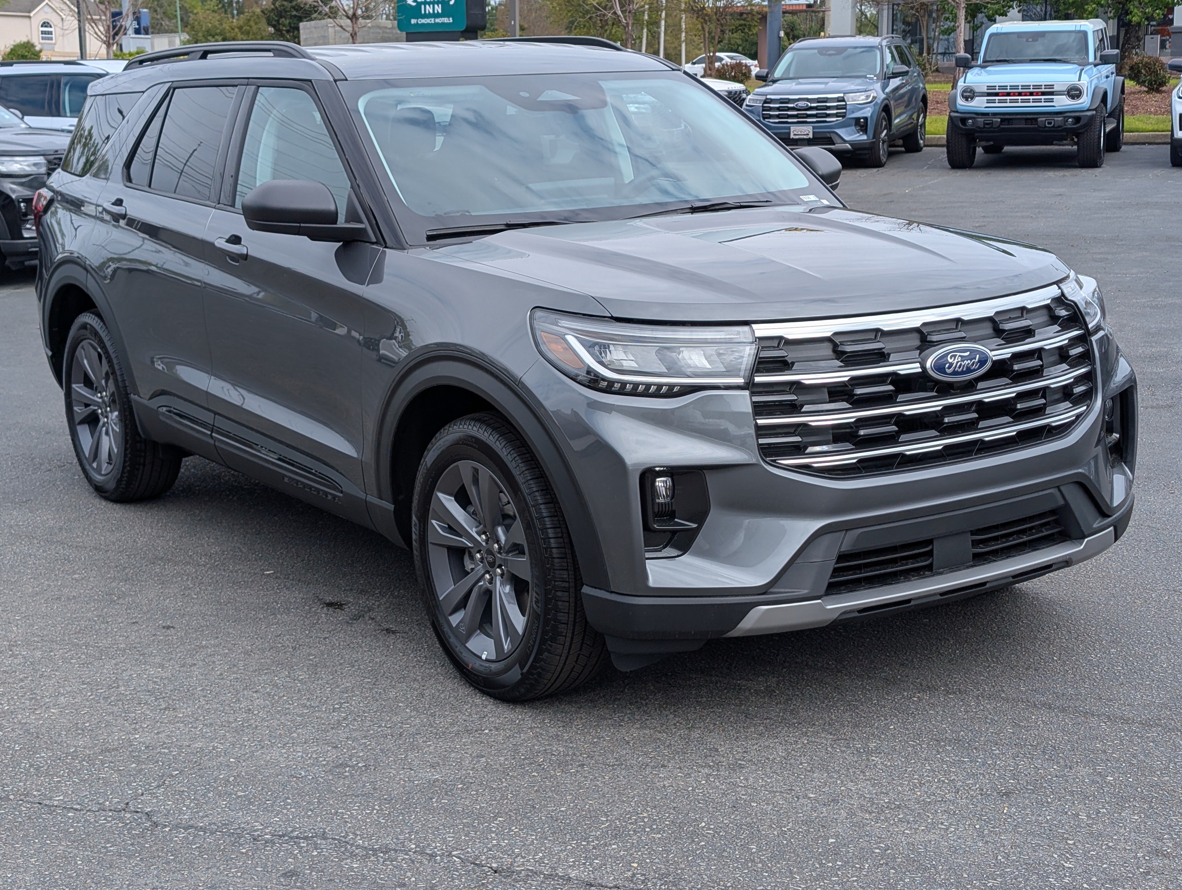 New 2026 Ford Explorer Active w/ Active Comfort Package AWD/4WD image 4