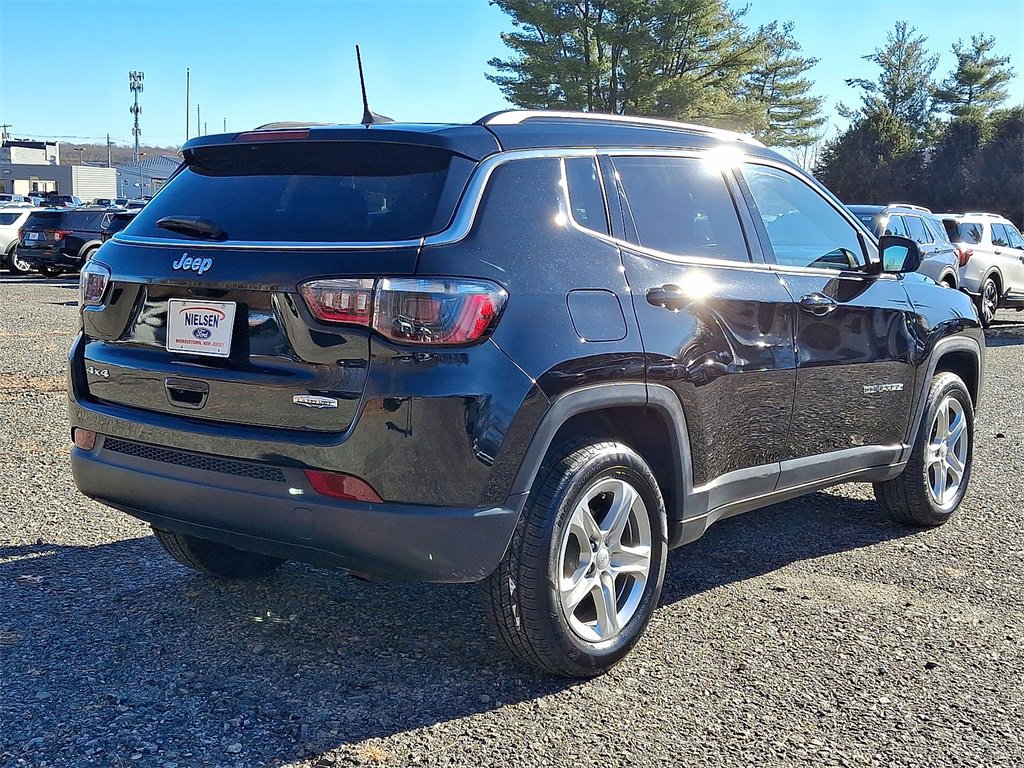 Used 2023 Jeep Compass Latitude image 24
