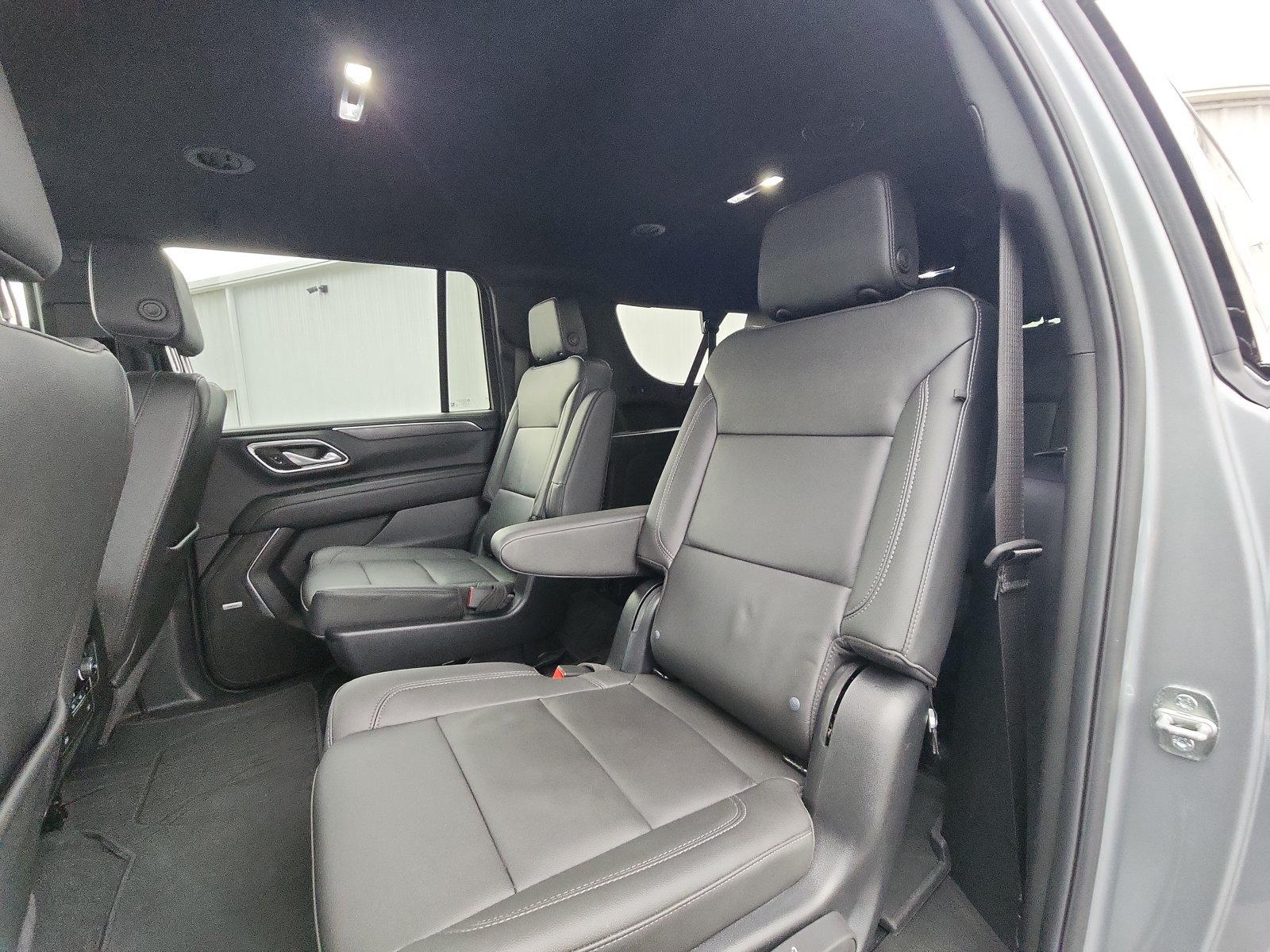 Used 2024 Chevrolet Suburban LT w/ Luxury Package AWD/4WD image 22