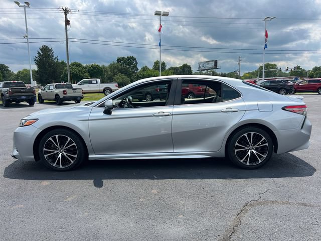 Used 2018 Toyota Camry SE FWD image 4